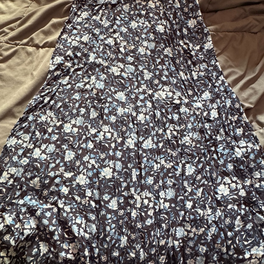 Altar’d State Navy Blue Floral Tiered Women's Maxi Skirt - Blue & White Print